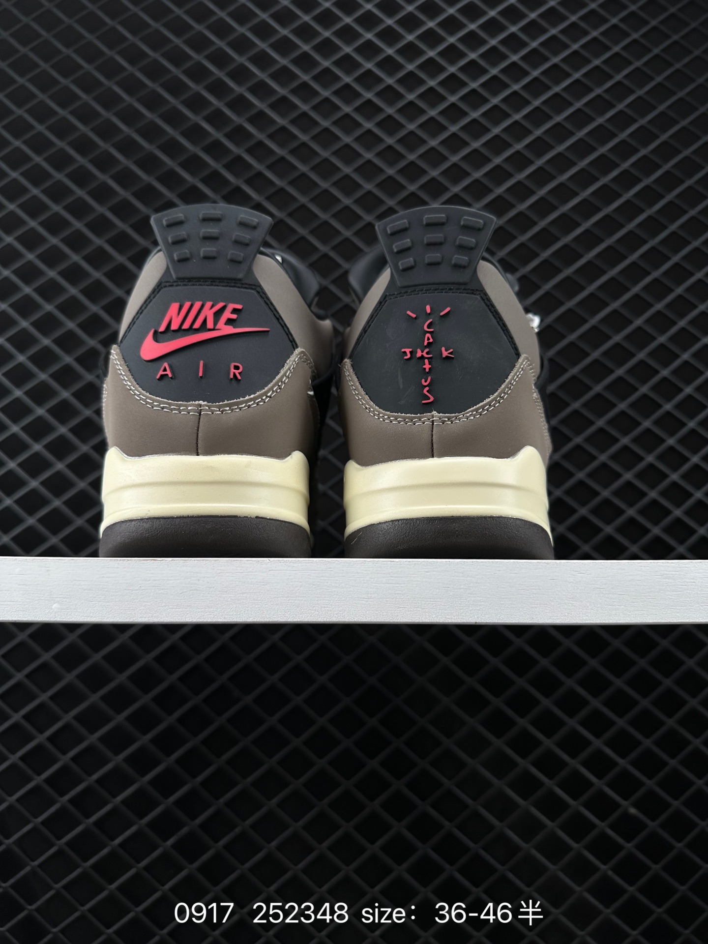 Nike Air Jordan 4 Retro